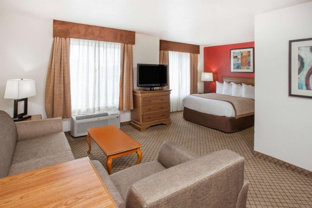Hawthorn Suites By Wyndham Decatur